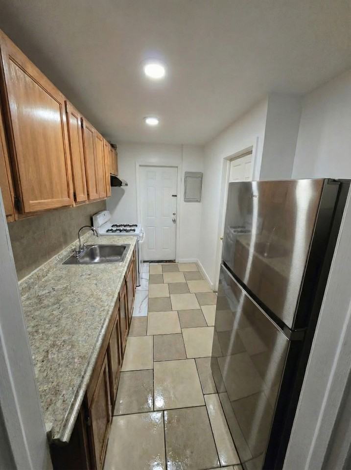 20 N Georgia Ave #REAR - Photo 4 of 8