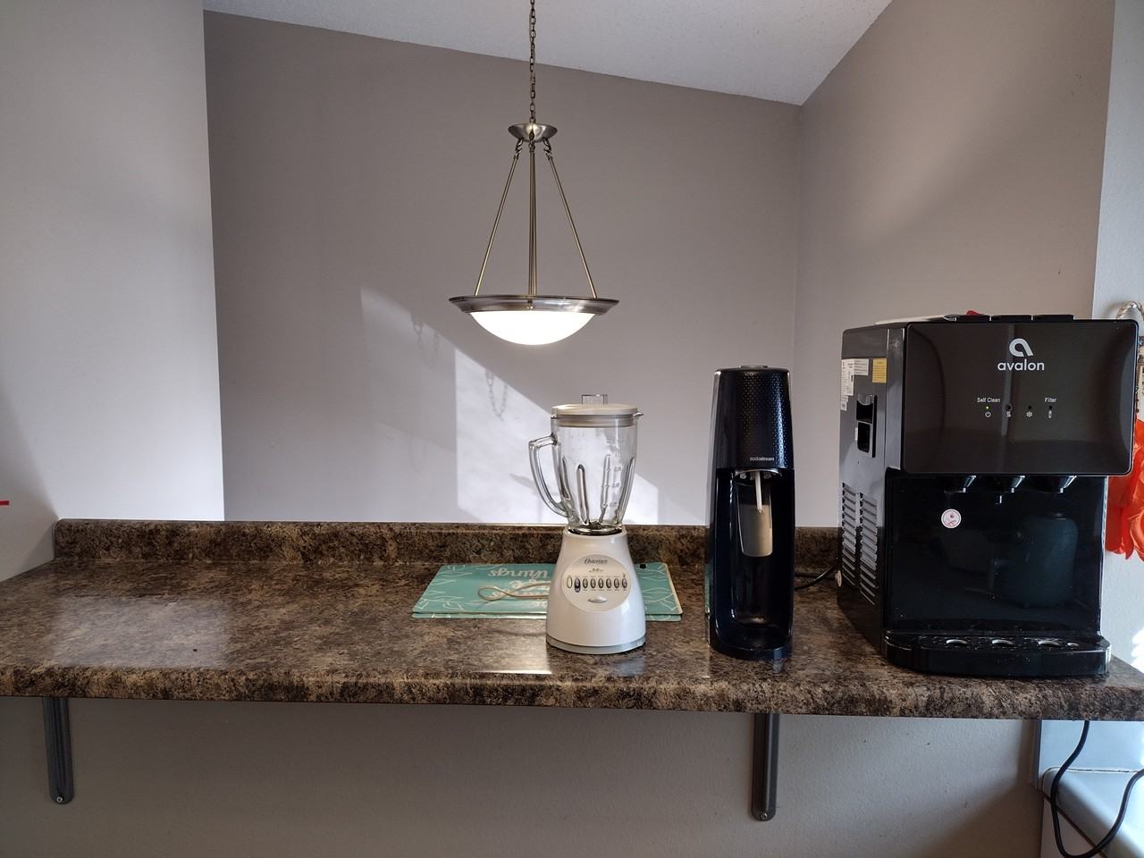 2229 9th St - Photo 4 of 17