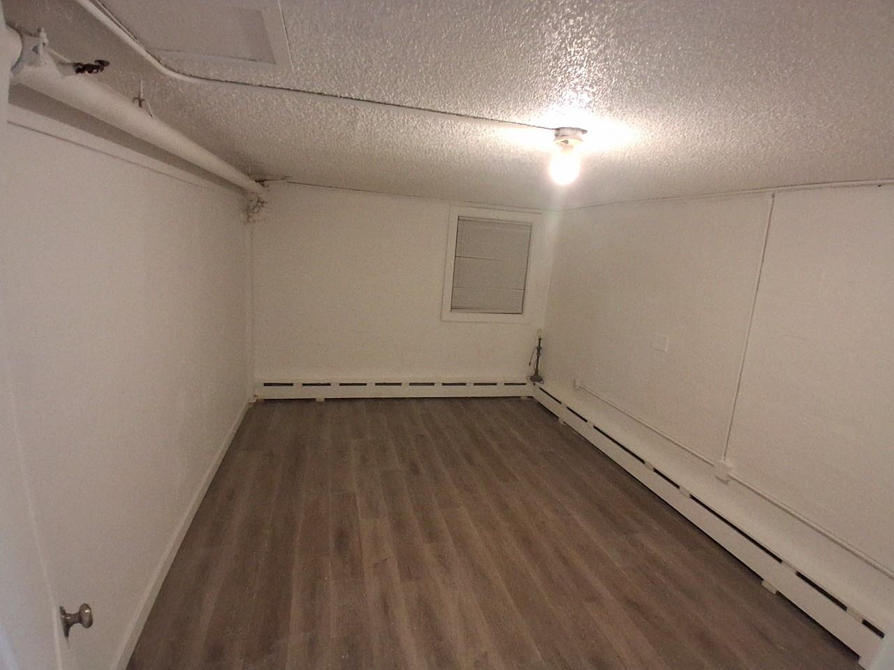 1528 S Cushman St #1 - Photo 5 of 5