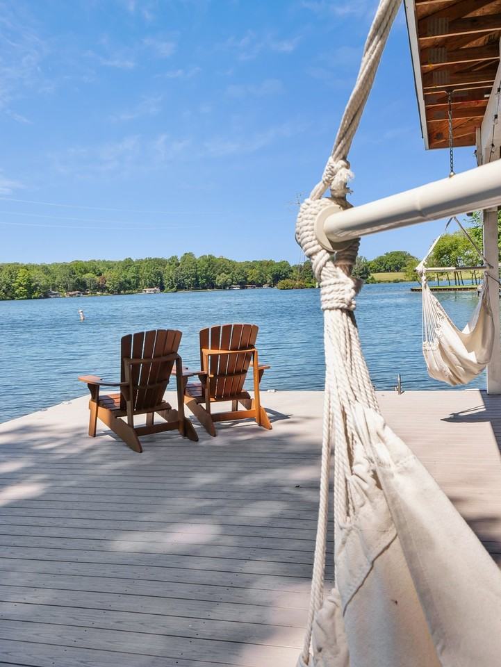 359 Robbie Rd - Photo 2 of 25