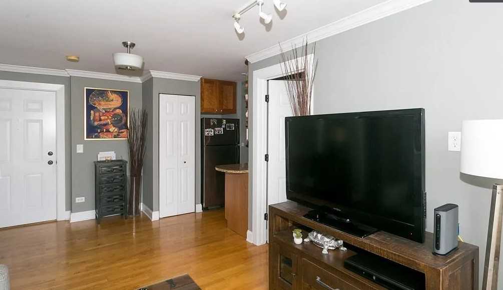 4144 N Sheridan Rd #503 - Photo 7 of 18