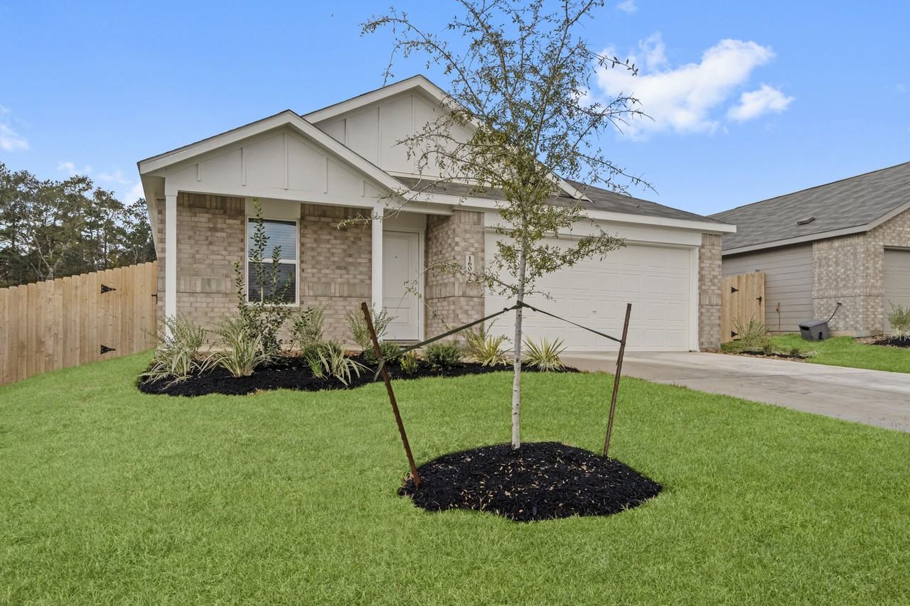 16031 Tallis Dr - Photo 2 of 26