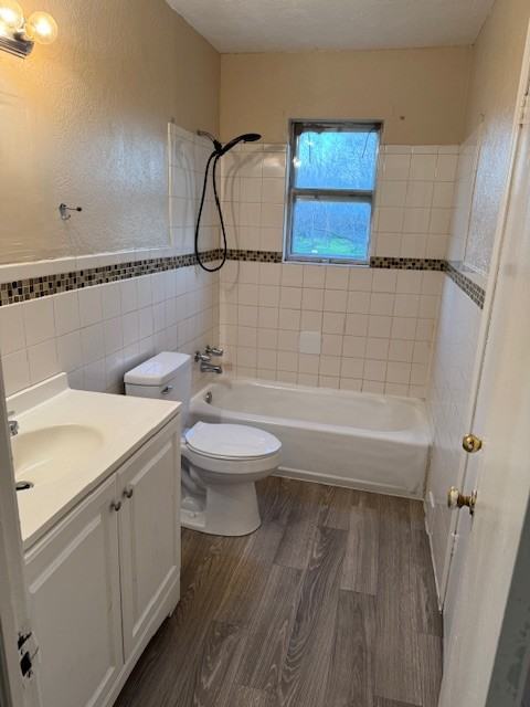 850 Elwood St - Photo 3 of 9