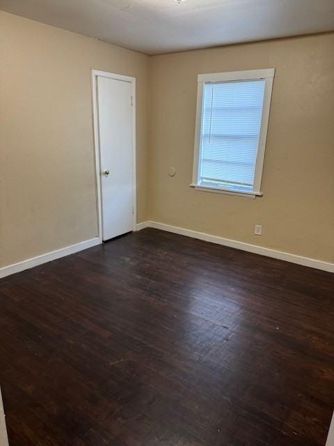 850 Elwood St - Photo 7 of 9