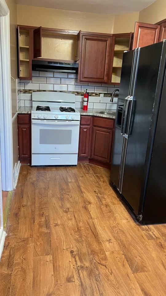 525 Page St - Photo 3 of 11