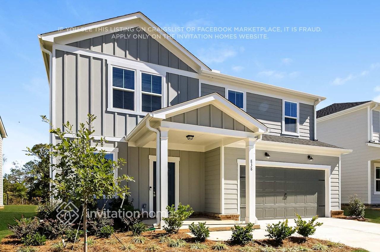 838 Pebble Blvd - Photo 4 of 26