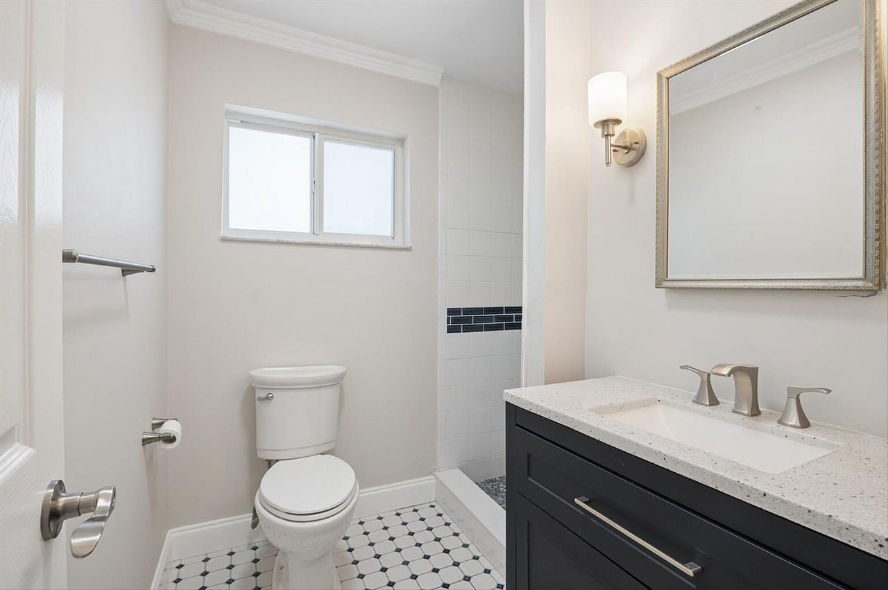 819 Sw 13th St - Photo 7 of 16