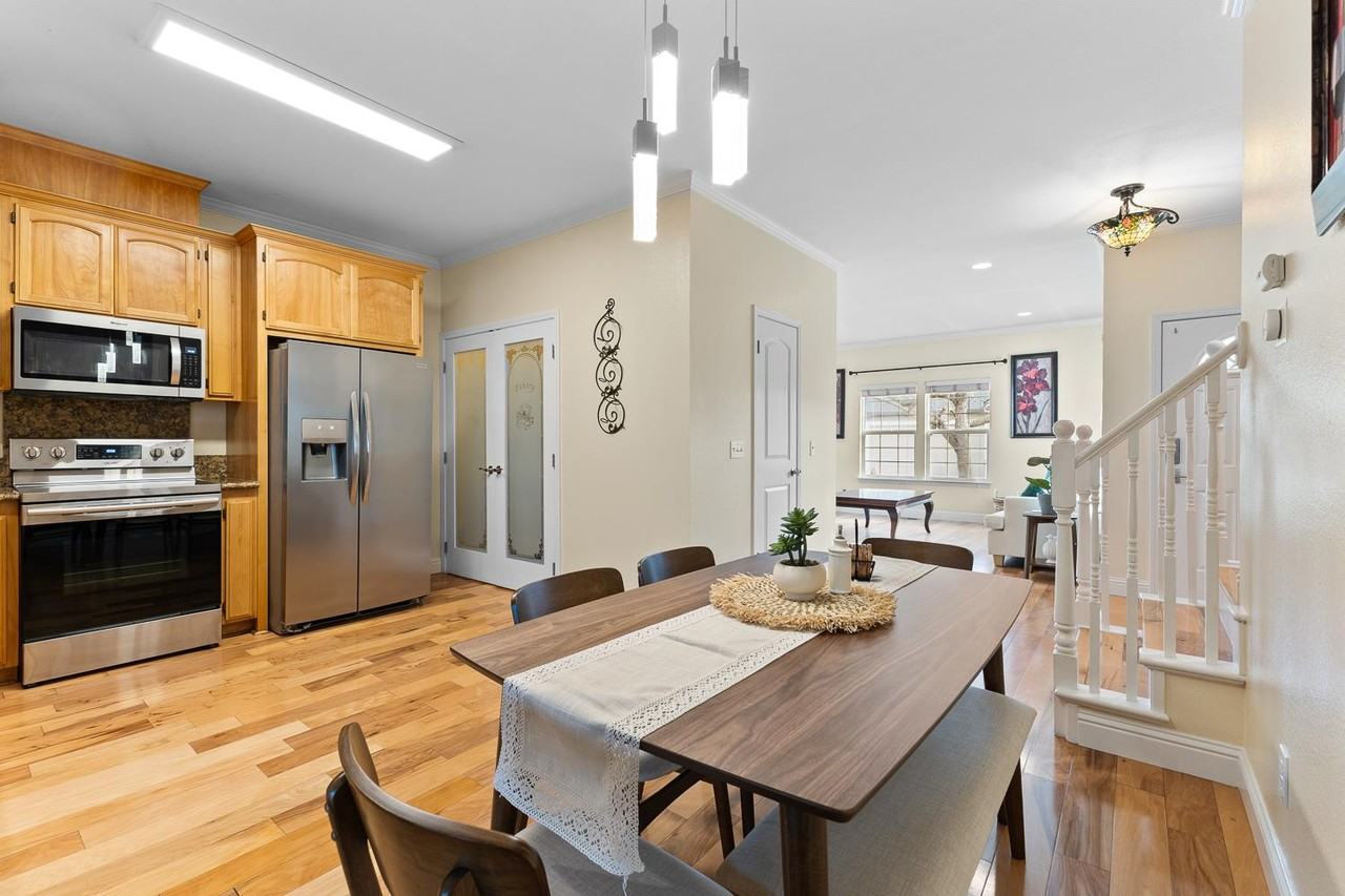 600 Greeneich Pl - Photo 4 of 17