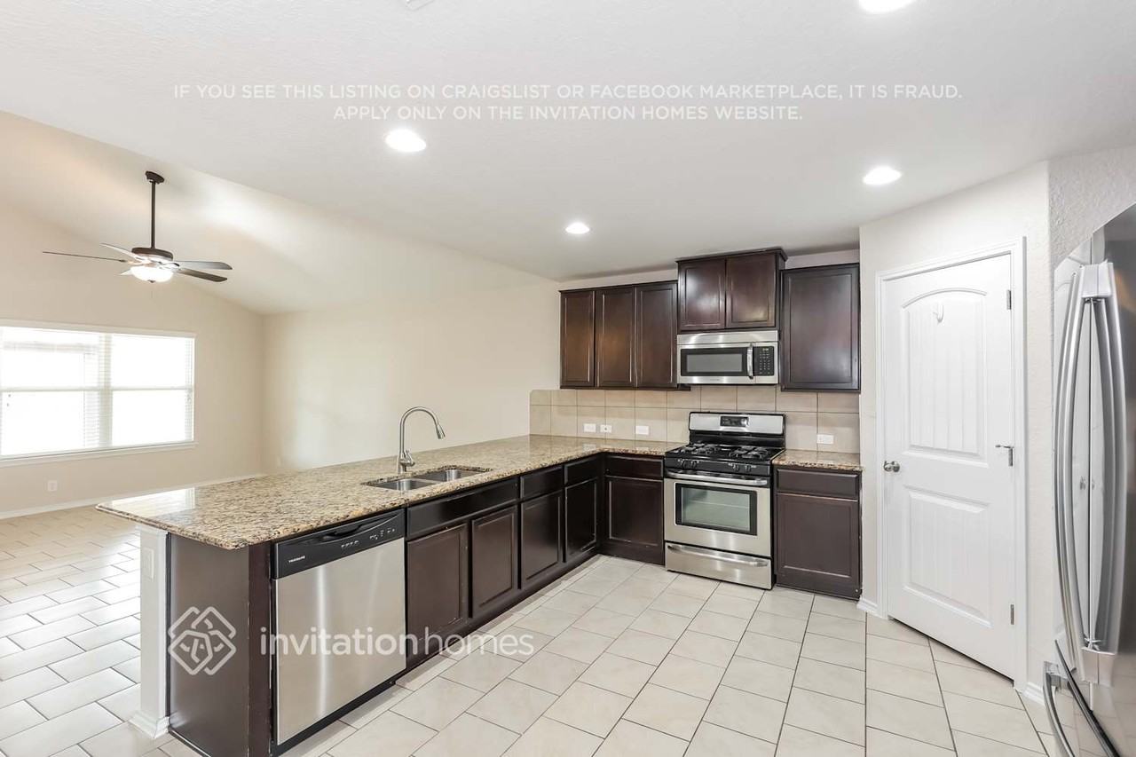 8813 Palmetto Fls - Photo 5 of 15