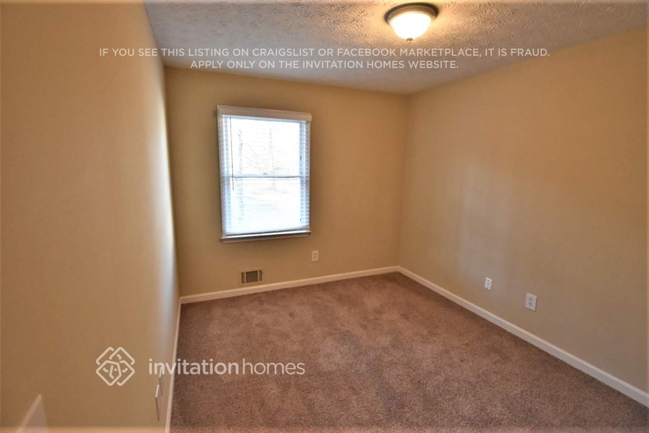 695 Bankshire Dr - Photo 4 of 6