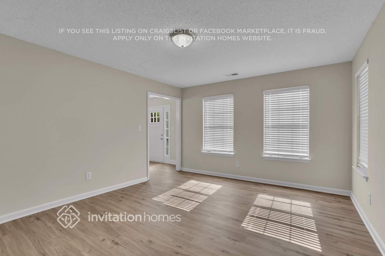 6469 Berryside Ct - Photo 4 of 25