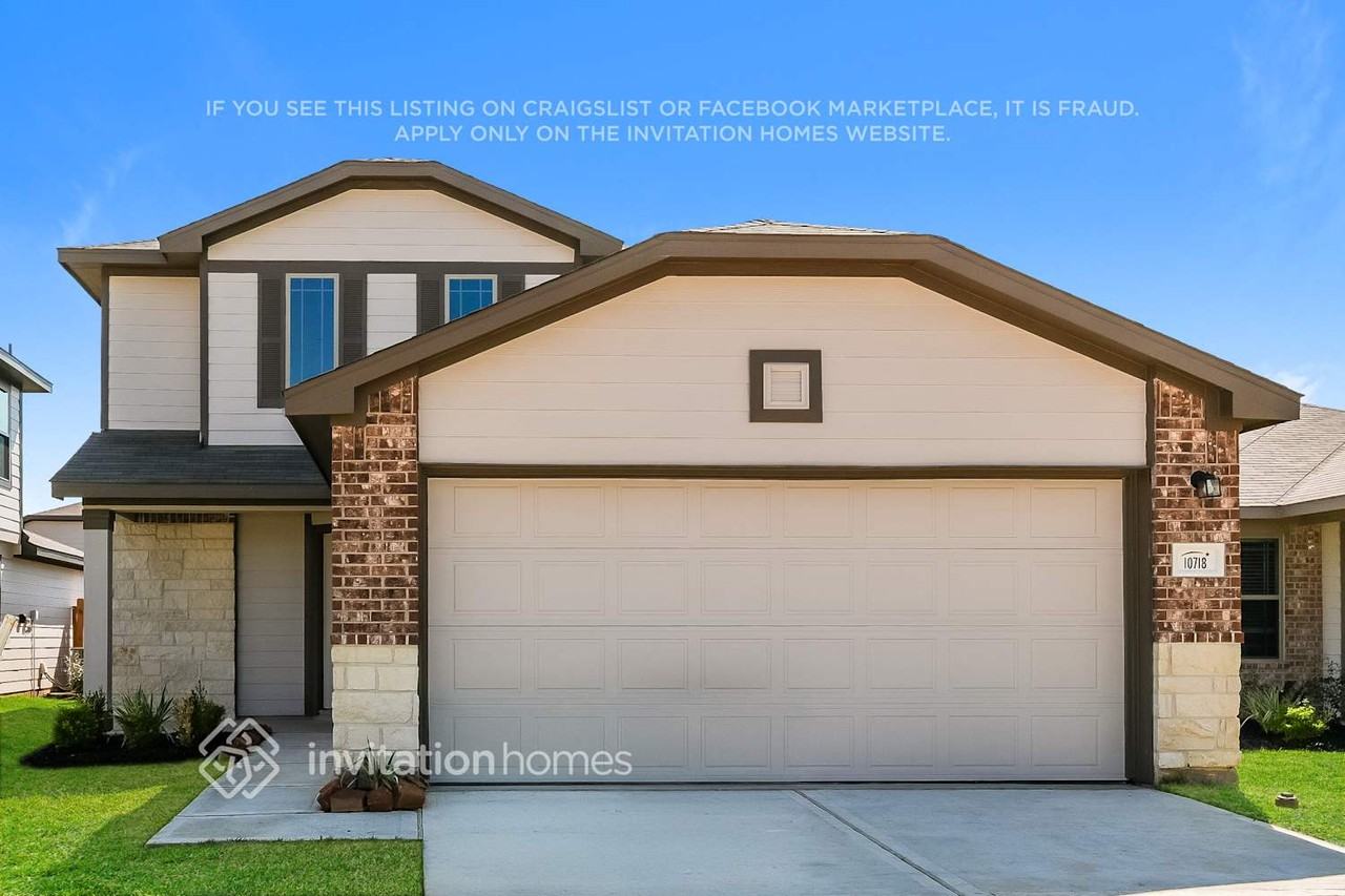 10718 Sunlit St