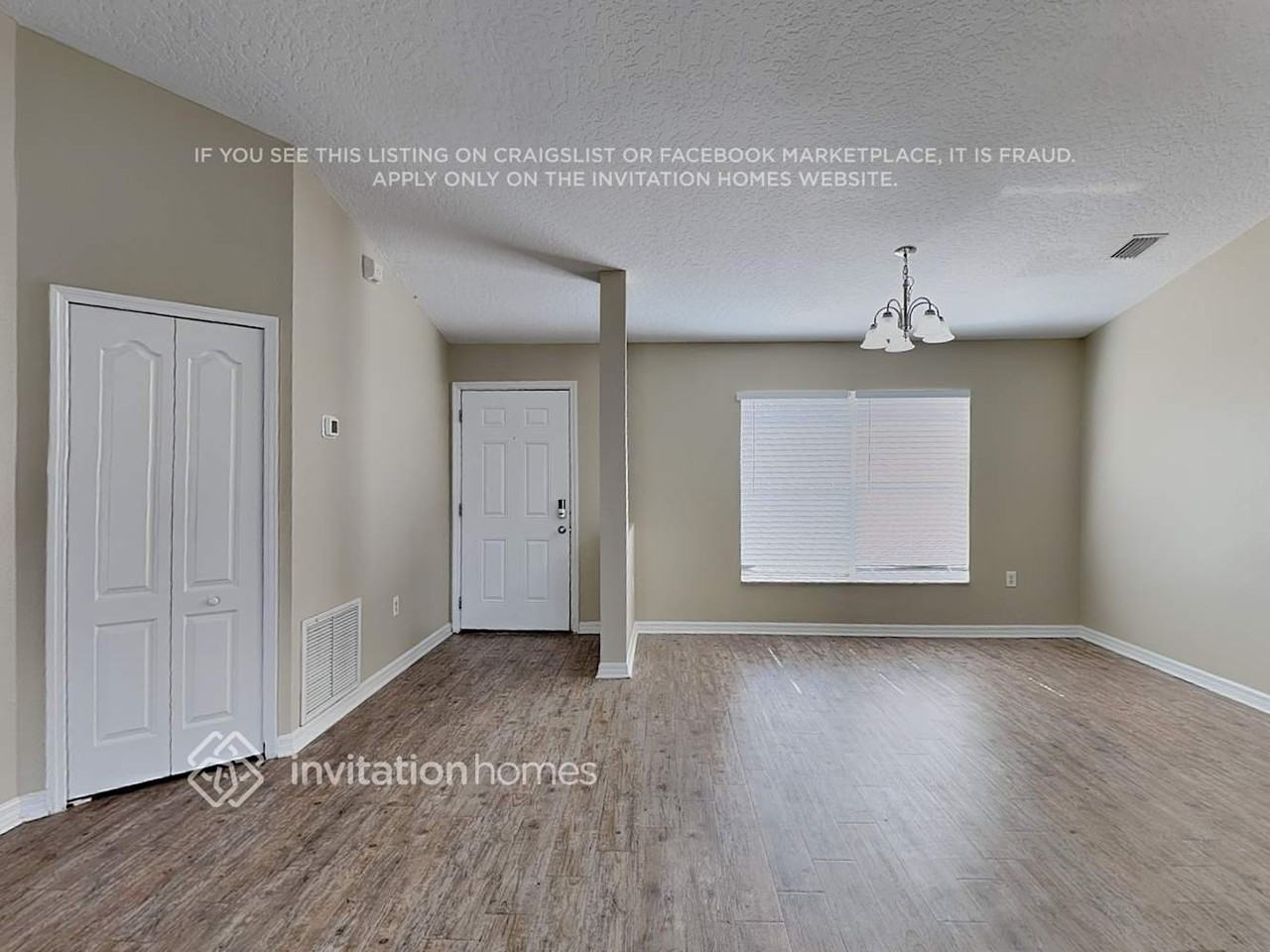 1373 Old Millpond Rd - Photo 4 of 17