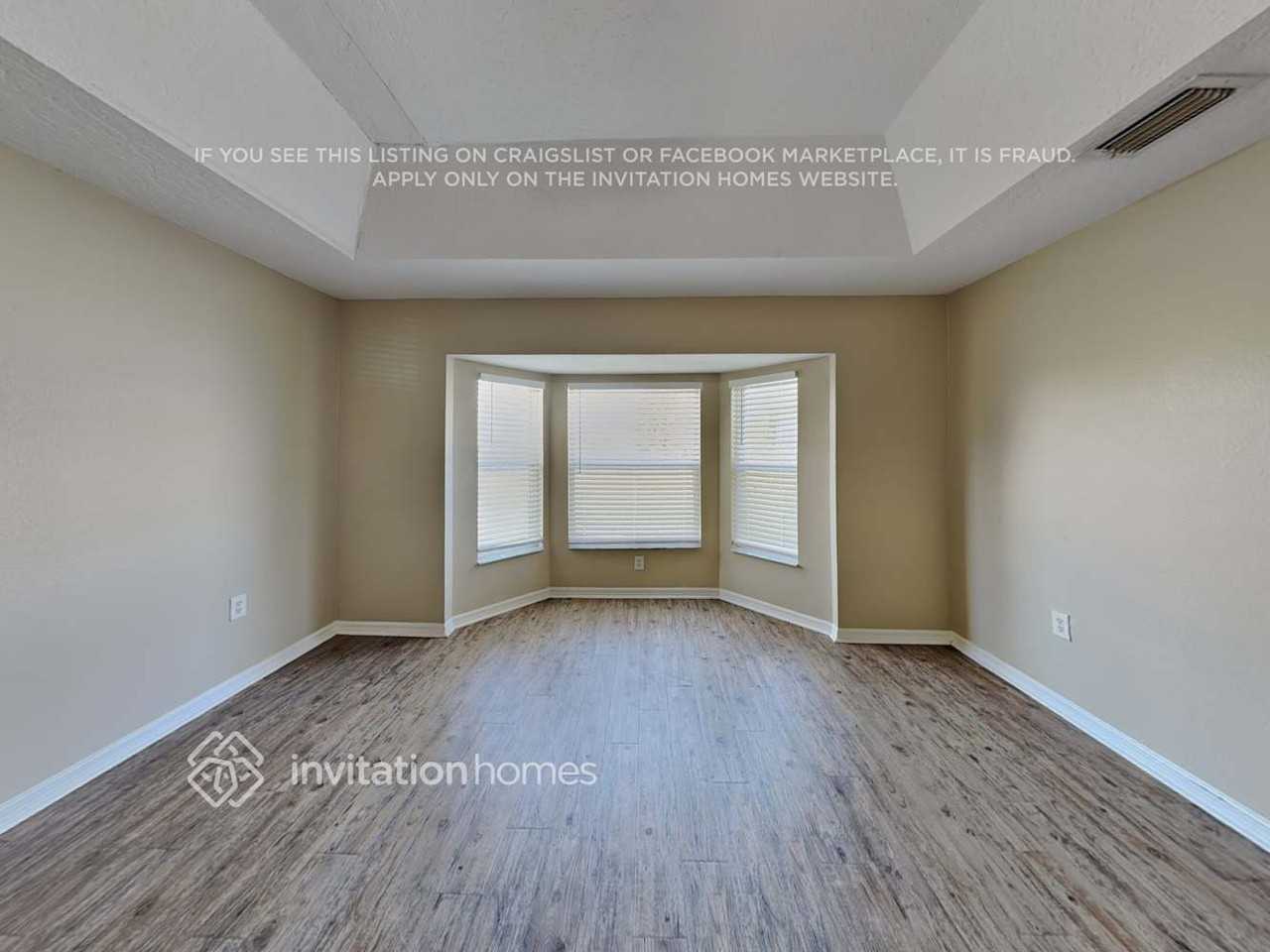 1373 Old Millpond Rd - Photo 7 of 17