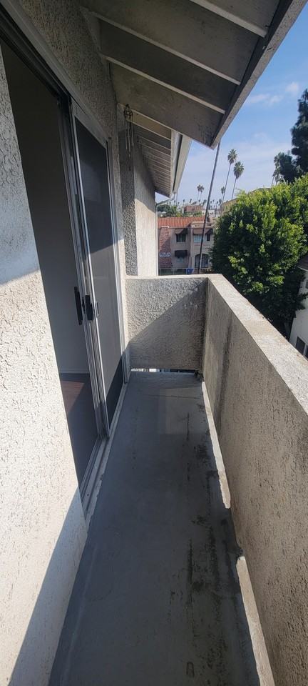 2-Bed/2-Bath Apartment For Rent In Koreatown And Adjacent To Downtown L.A., Hollywood, East Hollywoo - Photo 5 of 21