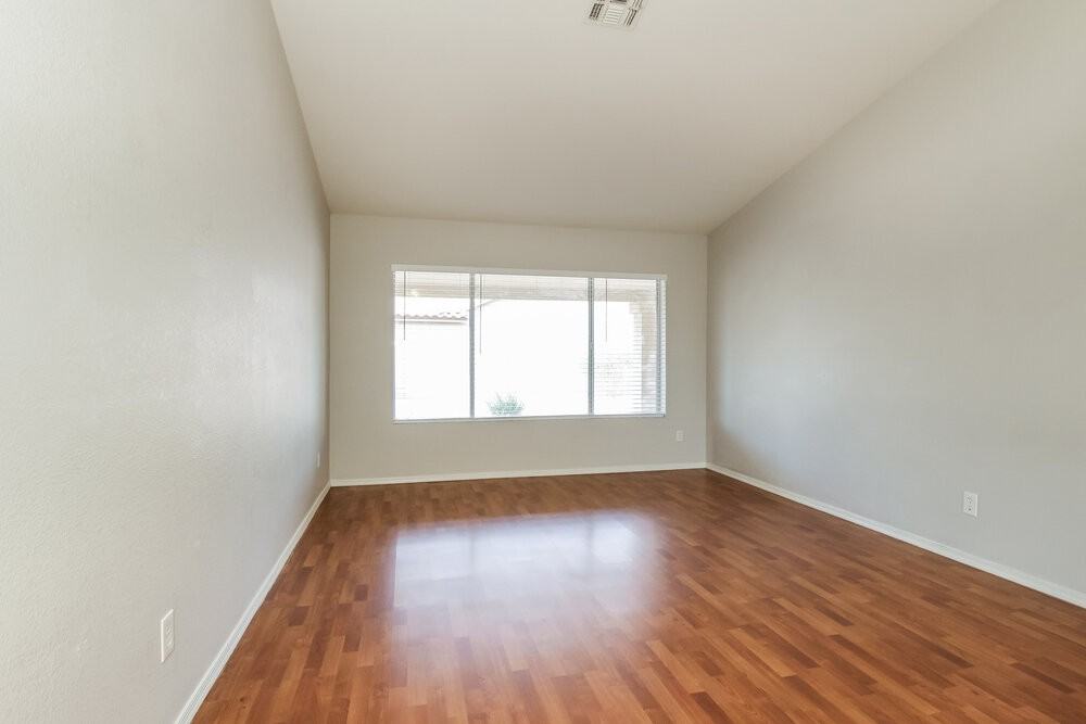 6402 W Potter Dr - Photo 3 of 16