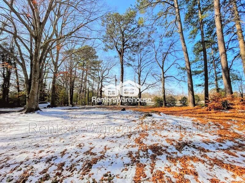 8064 Crittenden Rd - Photo 3 of 27