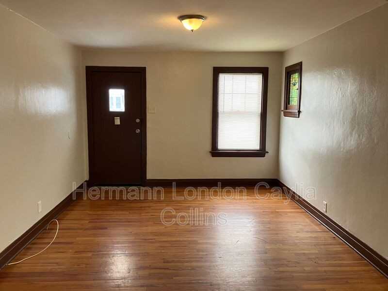 420 Shirley Ave - Photo 2 of 12