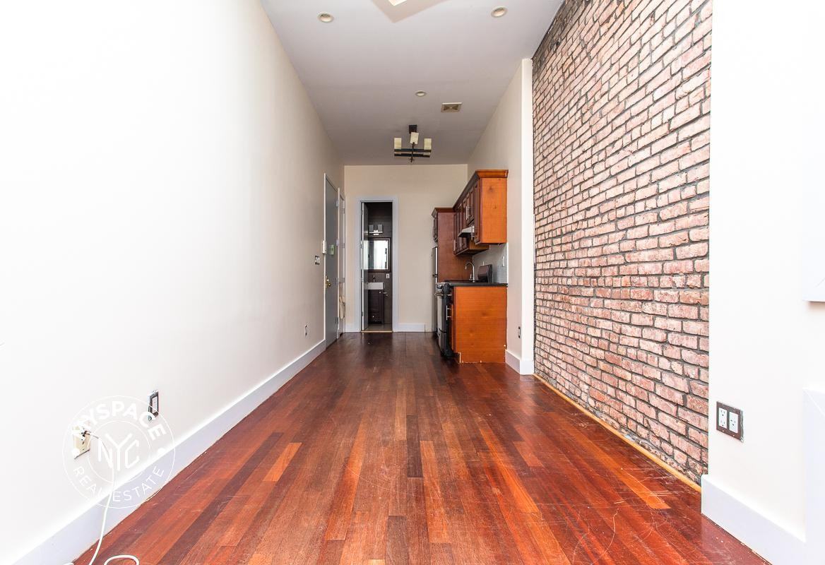 126 Grattan St #4L - Photo 3 of 8