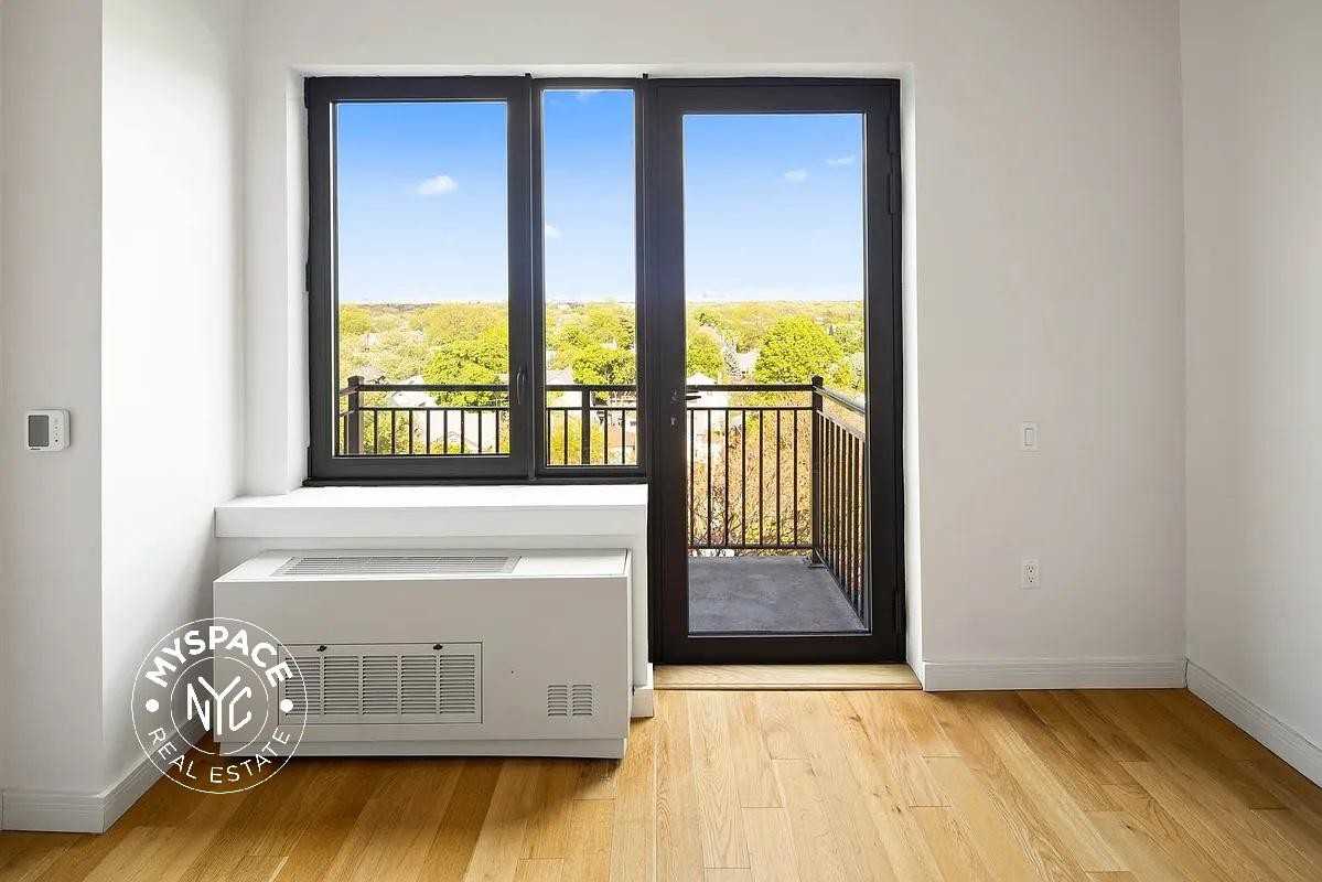 1825 Ocean Ave #8G - Photo 4 of 19