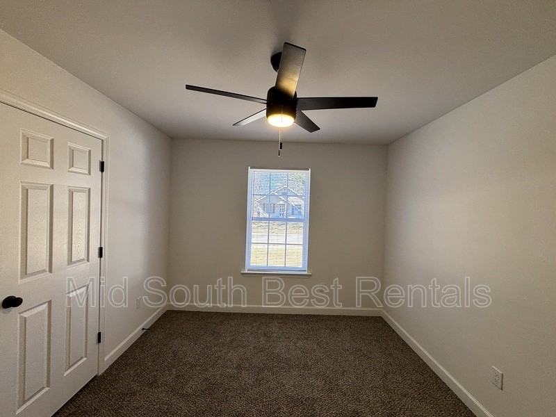 2215 S Valentine St - Photo 6 of 15