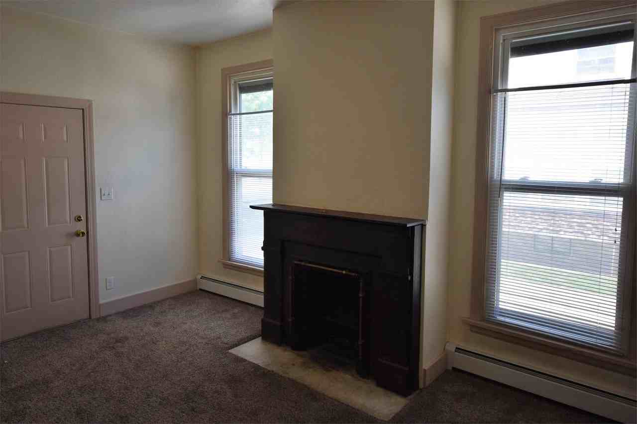 556 Jefferson St. - Photo 3 of 26