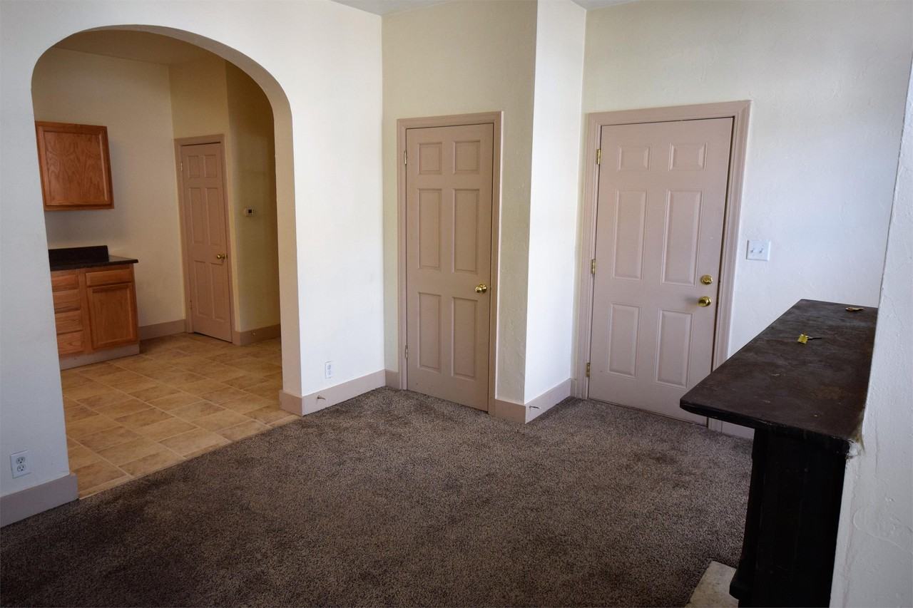 556 Jefferson St. - Photo 5 of 26