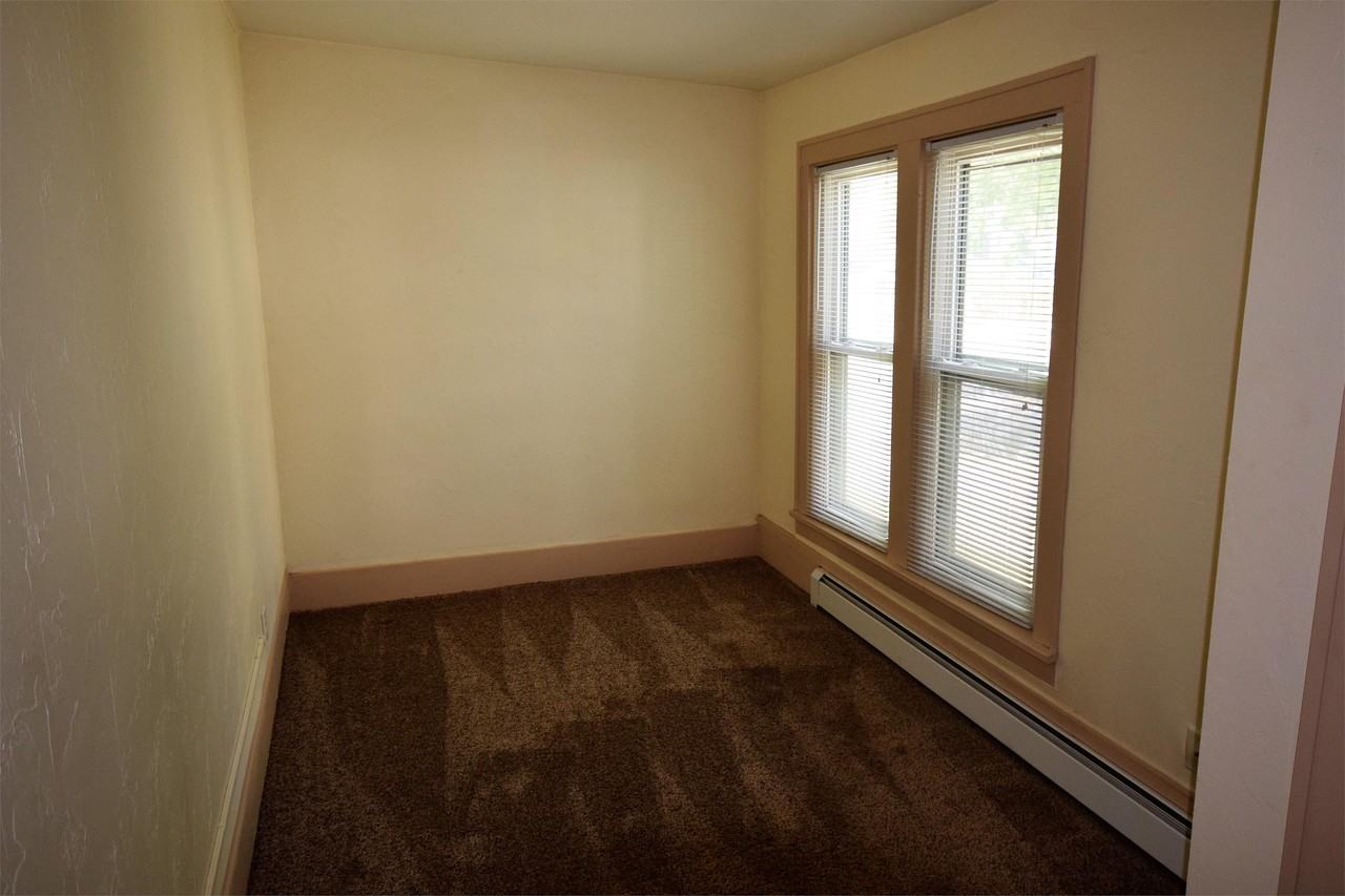 556 Jefferson St. - Photo 6 of 26