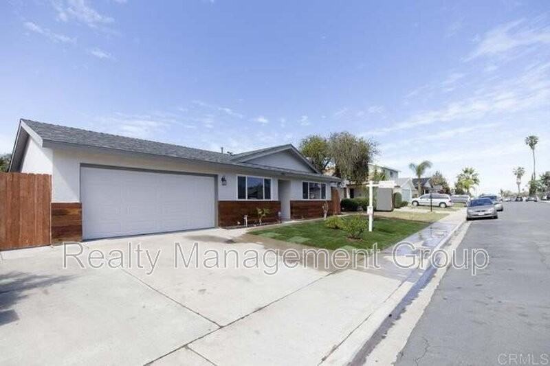 888 Narwhal St - Photo 2 of 28