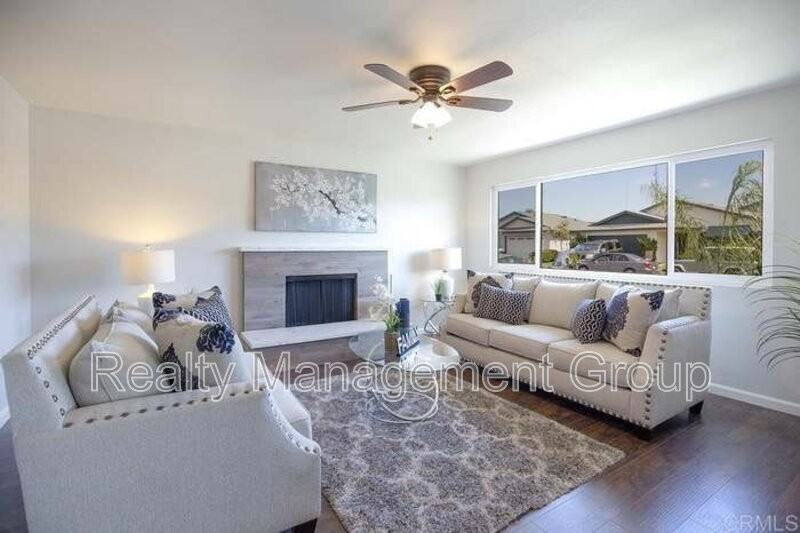 888 Narwhal St - Photo 3 of 28