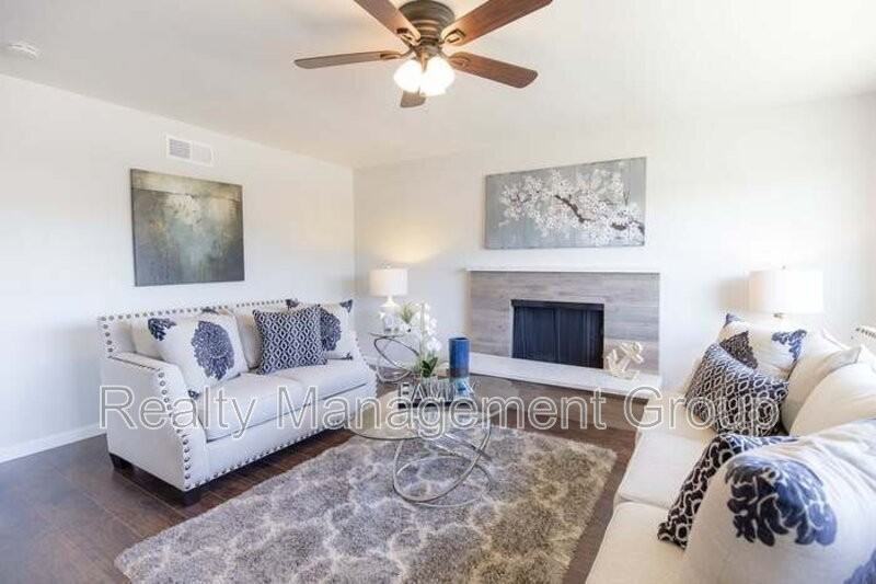 888 Narwhal St - Photo 5 of 28