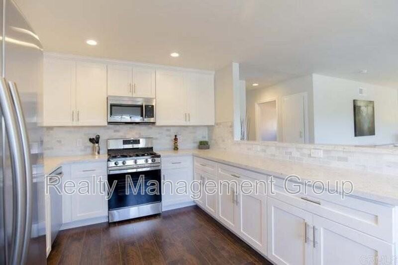 888 Narwhal St - Photo 6 of 28