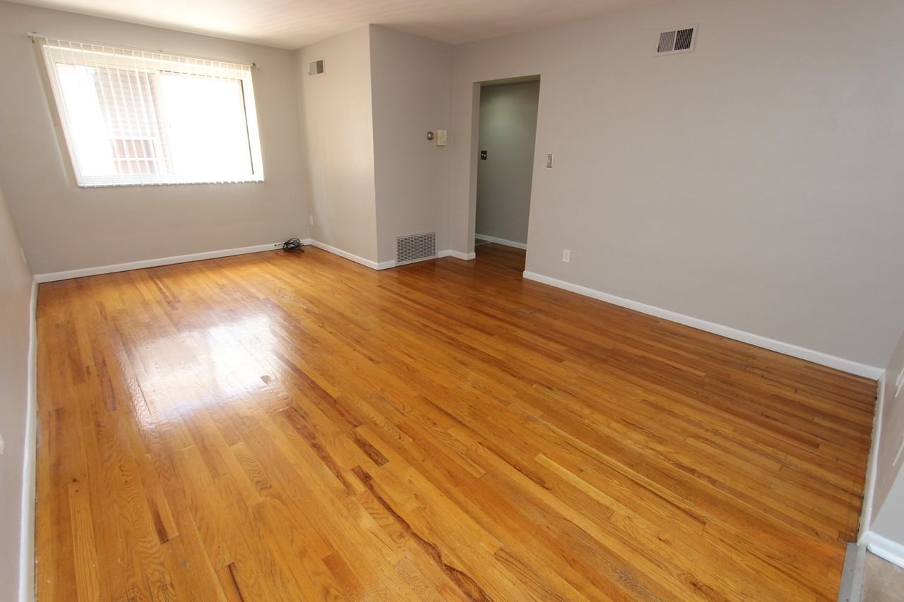 DALZELL PLACE - 6618 -- 187 - Photo 4 of 9