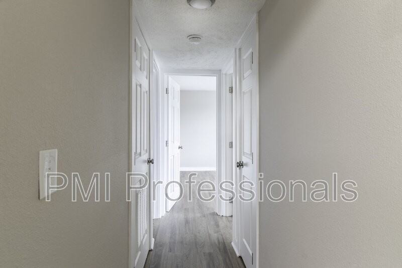 121 Kingsridge Dr - Photo 6 of 14