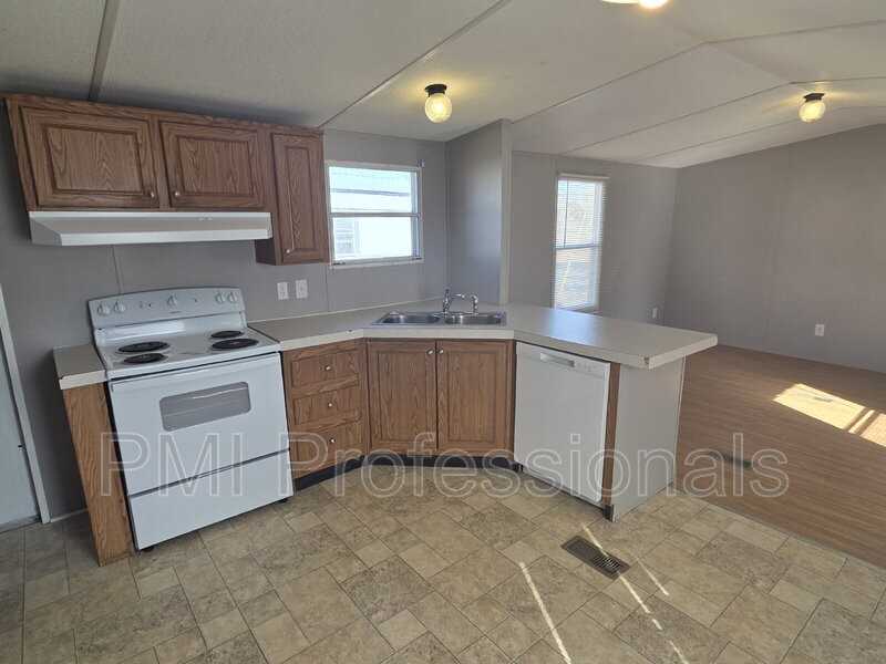 929 Cranor Rd - Photo 3 of 7