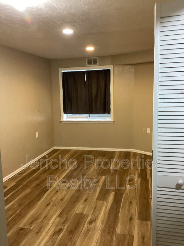 8733 W Cornell Ave #9 - Photo 4 of 7