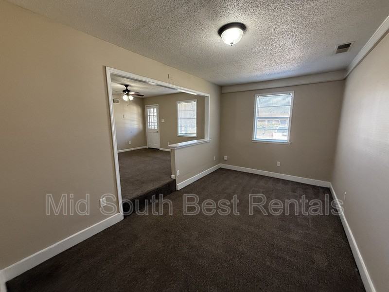 605 Frayser Dr - Photo 2 of 15