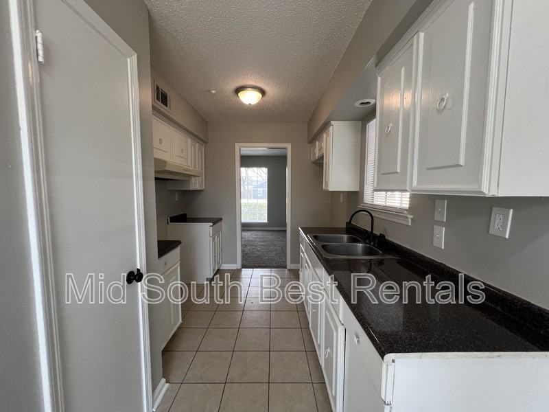 3230 S Goodlett St - Photo 4 of 16