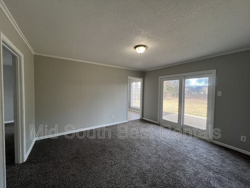 3230 S Goodlett St - Photo 5 of 16