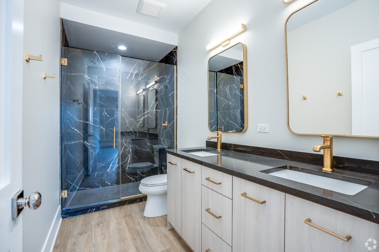 3419 N. Paulina - Photo 3 of 10