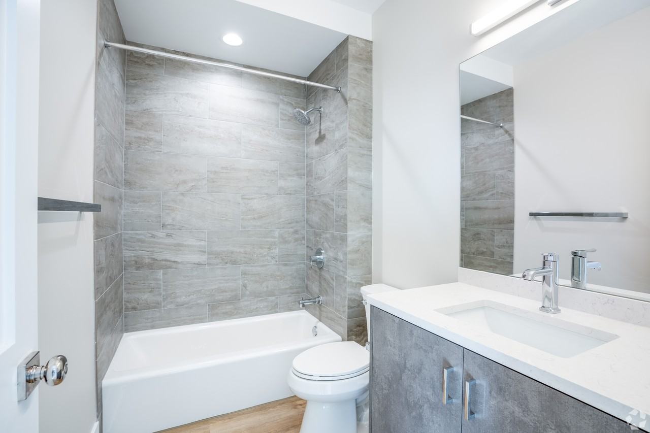 3419 N. Paulina - Photo 4 of 10