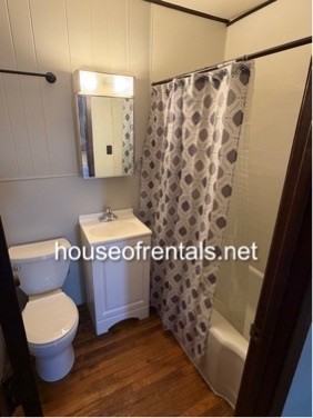 12 South Division Street - Photo 3 of 6