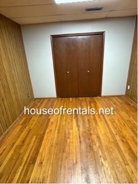 12 South Division Street - Photo 4 of 6