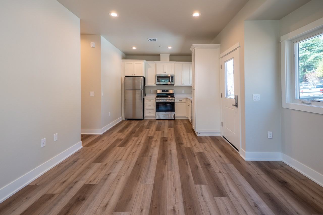 120 Richardson Street - Photo 4 of 25