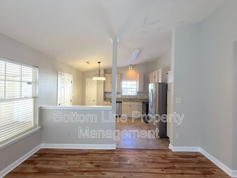 511 Kingville Dr - Photo 5 of 20