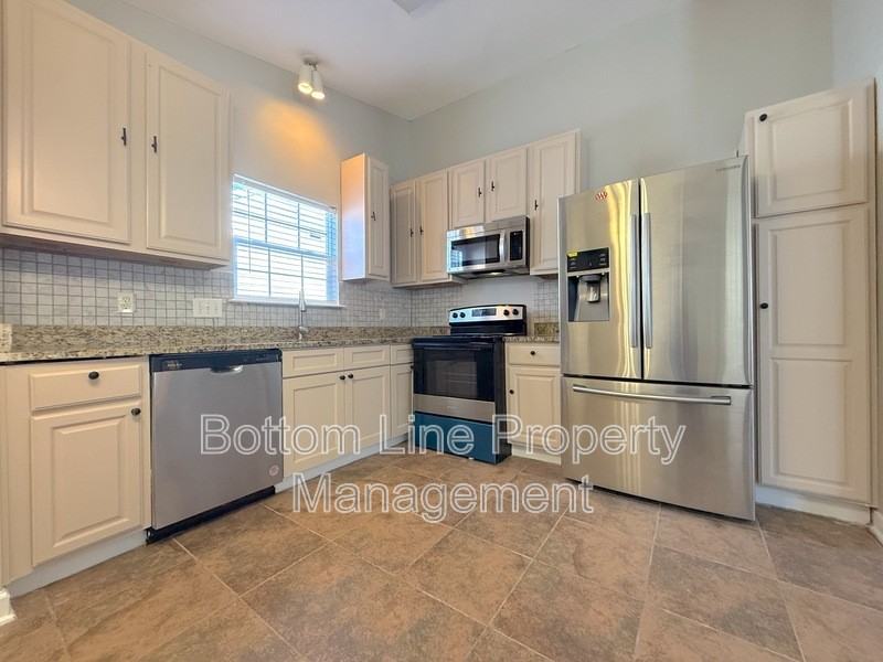 511 Kingville Dr - Photo 6 of 20