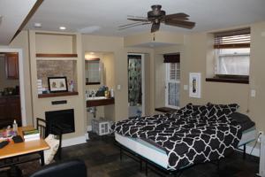 featured image of 932 E College St