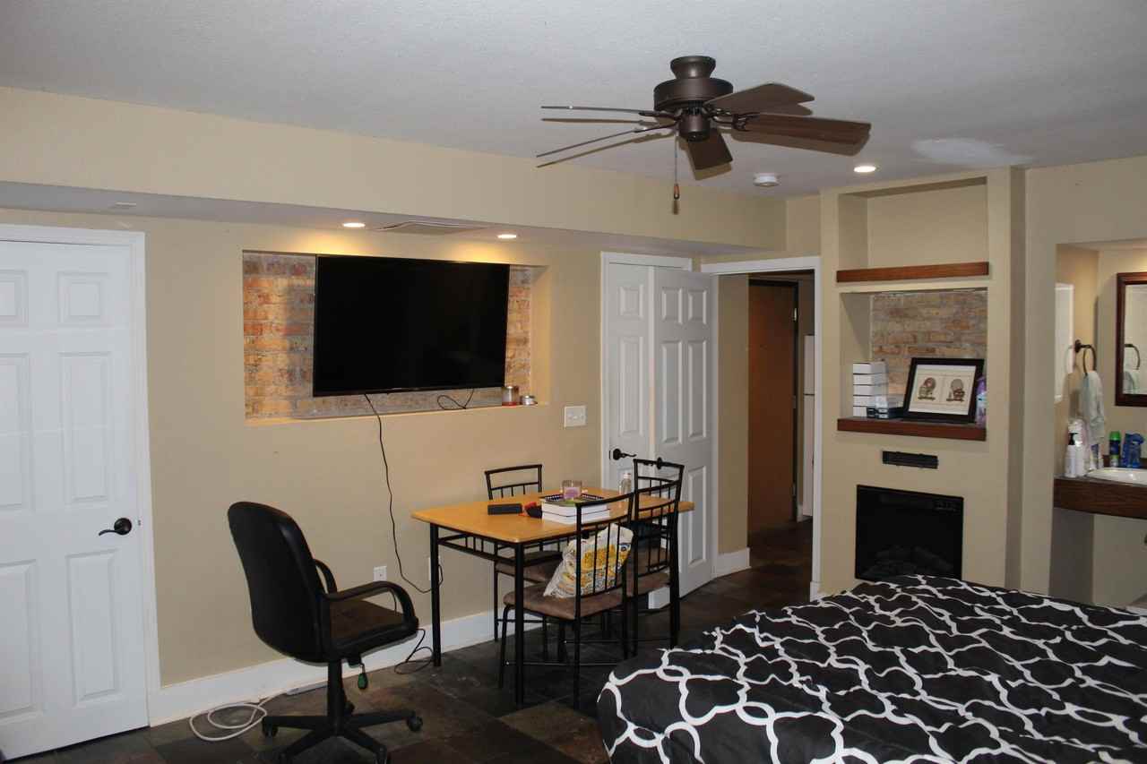 College Hill - Photo 4 of 12