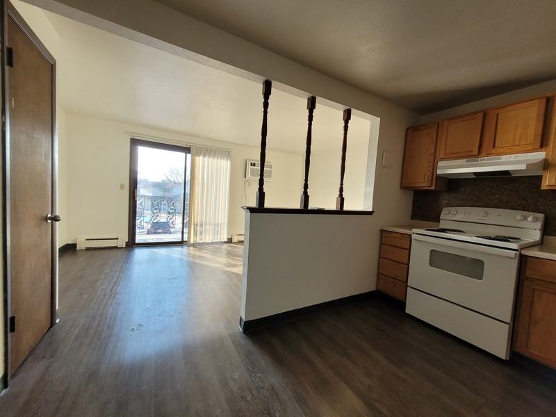 535 Spinnaker Ln - Photo 4 of 10