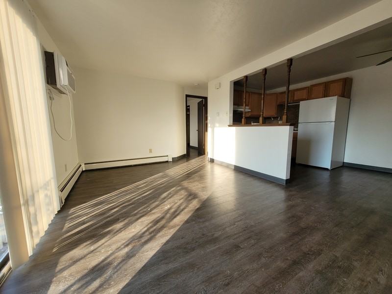 535 Spinnaker Ln - Photo 6 of 10